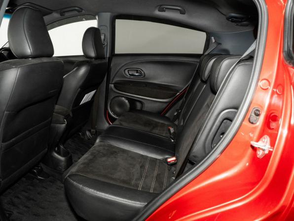 Honda Vezel I с пробегом 2017 года, цена 1 675 000 рублей, 110590 км, внедорожник, Автокод Объявления