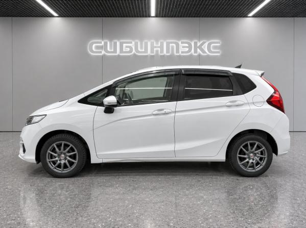 Honda Fit III Рестайлинг с пробегом 2019 года, цена 1 219 000 рублей, 82000 км, хэтчбек, Автокод Объявления