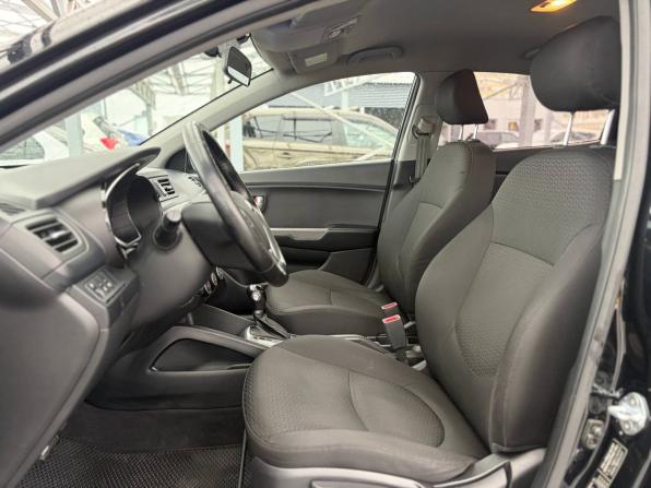 Kia Rio III Рестайлинг с пробегом 2017 года, цена 1 195 000 рублей, 96000 км, седан, Автокод Объявления