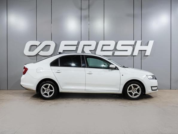 Skoda Rapid I с пробегом 2016 года, цена 829 000 рублей, 216718 км, лифтбек, Автокод Объявления