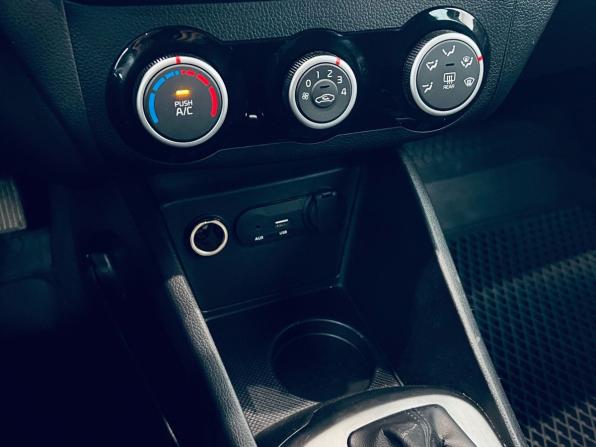 Kia Rio III Рестайлинг с пробегом 2017 года, цена 870 000 рублей, 164235 км, седан, Автокод Объявления
