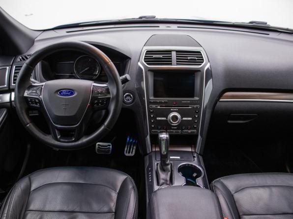 Ford Explorer V Рестайлинг с пробегом 2017 года, цена 2 895 000 рублей, 138450 км, внедорожник, Автокод Объявления