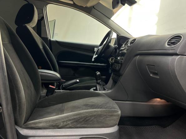 Ford Focus II с пробегом 2006 года, цена 359 000 рублей, 277853 км, хэтчбек, Автокод Объявления