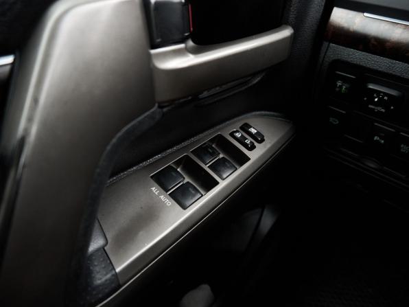 Toyota Land Cruiser 200 Series с пробегом 2008 года, цена 2 390 000 рублей, 387192 км, внедорожник, Автокод Объявления