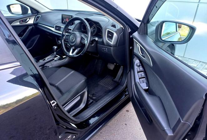 Mazda 3 III (BM) Рестайлинг с пробегом 2018 года, цена 1 744 000 рублей, 124108 км, седан, Автокод Объявления