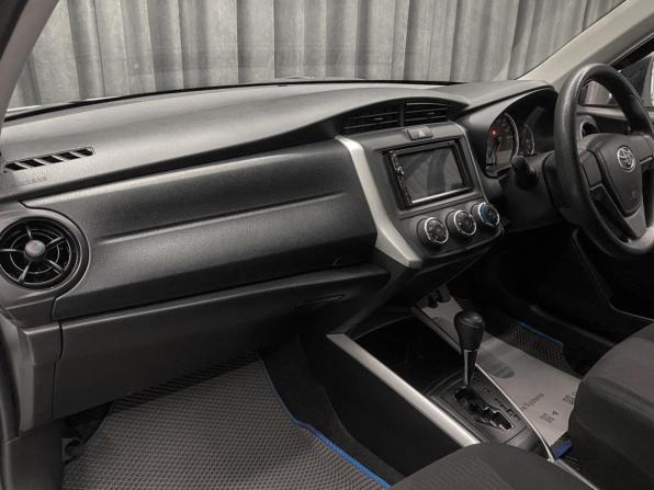 Toyota Corolla XI (E160 E170) Рестайлинг 2 с пробегом 2019 года, цена 1 270 000 рублей, 64800 км, универсал, Автокод Объявления