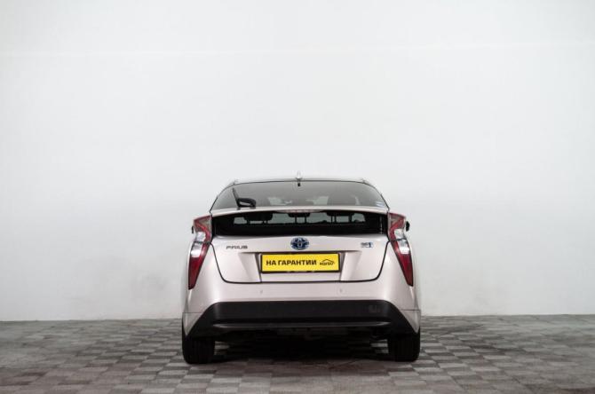 Toyota Prius IV (XW50) с пробегом 2018 года, цена 1 999 000 рублей, 70891 км, лифтбек, Автокод Объявления