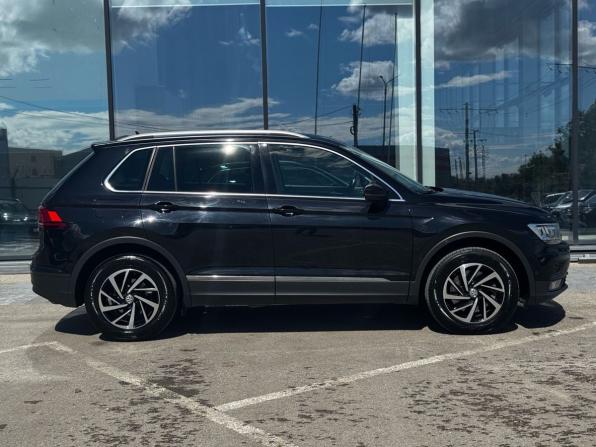 Volkswagen Tiguan II с пробегом 2018 года, цена 2 499 000 рублей, 151000 км, внедорожник, Автокод Объявления