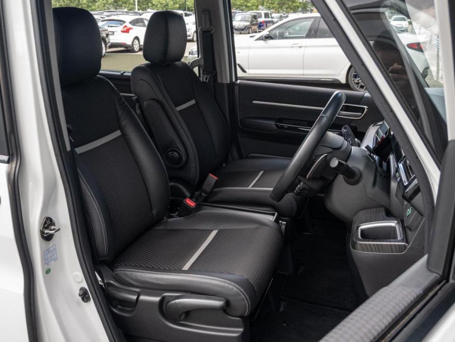 Honda Stepwgn V Краснодар  - изображение 11