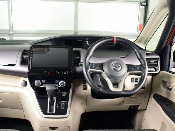 Nissan Serena V (C27) с пробегом 2017 года, цена 1 799 995 рублей, 84254 км, минивэн, Автокод Объявления