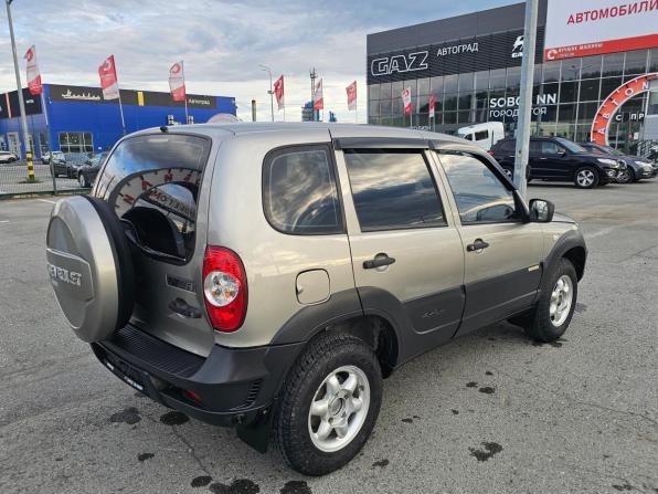 Chevrolet Niva I Рестайлинг с пробегом 2015 года, цена 624 995 рублей, 115589 км, внедорожник, Автокод Объявления