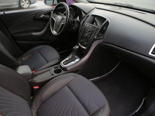 Opel Astra J Рестайлинг с пробегом 2013 года, цена 468 000 рублей, 221500 км, седан, Автокод Объявления