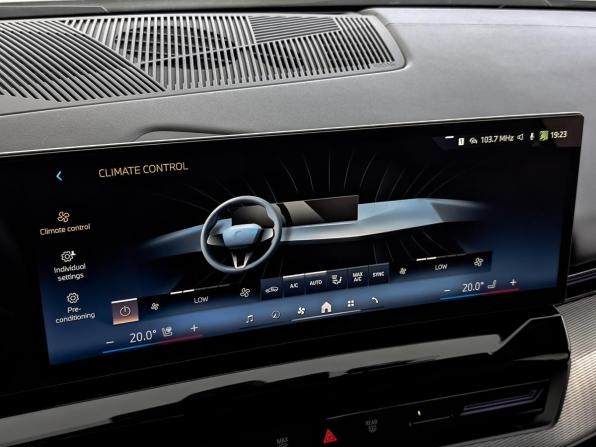 BMW 5 серии VIII (G60/G61/G68) с пробегом 2024 года, цена 6 485 000 рублей, 42153 км, седан, Автокод Объявления