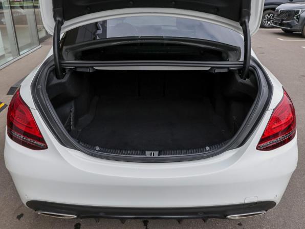Mercedes-Benz C-Класс IV (W205) Рестайлинг с пробегом 2018 года, цена 2 949 000 рублей, 115689 км, седан, Автокод Объявления