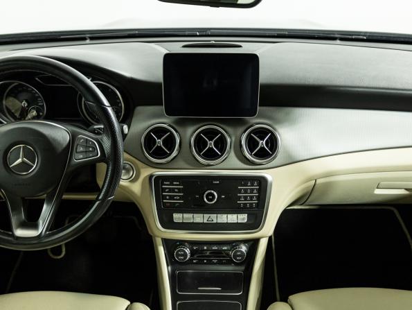 Mercedes-Benz GLA I (X156) Рестайлинг с пробегом 2019 года, цена 2 249 700 рублей, 102300 км, внедорожник, Автокод Объявления