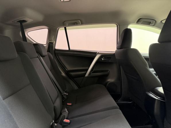 Toyota RAV4 IV (XA40) Рестайлинг с пробегом 2016 года, цена 2 297 000 рублей, 176693 км, внедорожник, Автокод Объявления