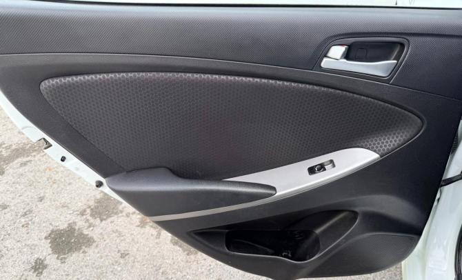 Hyundai Solaris I Рестайлинг с пробегом 2015 года, цена 1 070 000 рублей, 128556 км, хэтчбек, Автокод Объявления