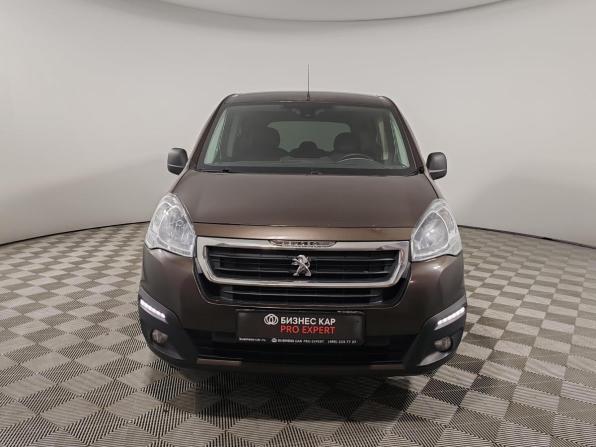 Peugeot Partner II Рестайлинг 2 с пробегом 2022 года, цена 1 449 000 рублей, 204622 км, компактвэн, Автокод Объявления