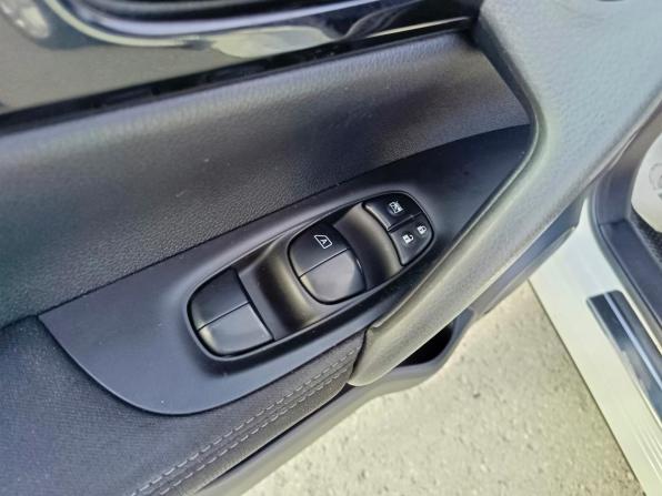 Nissan Qashqai II с пробегом 2016 года, цена 1 549 995 рублей, 177651 км, внедорожник, Автокод Объявления