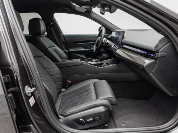 BMW 5 серии VIII (G60/G61/G68) с пробегом 2023 года, цена 7 800 000 рублей, 37655 км, седан, Автокод Объявления