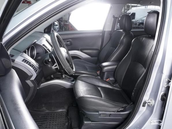 Mitsubishi Outlander II Рестайлинг с пробегом 2012 года, цена 1 269 000 рублей, 199532 км, внедорожник, Автокод Объявления