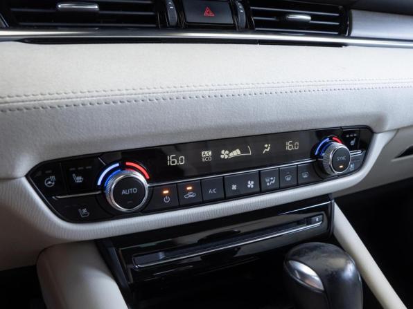 Mazda 6 III (GJ) Рестайлинг 2 с пробегом 2019 года, цена 2 198 000 рублей, 203716 км, седан, Автокод Объявления