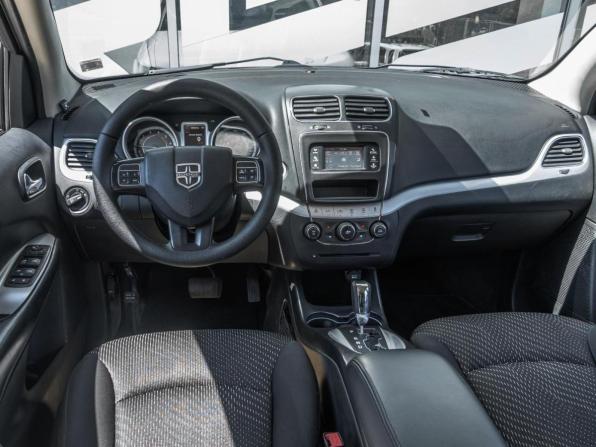 Dodge Journey I Рестайлинг с пробегом 2015 года, цена 1 590 000 рублей, 66068 км, внедорожник, Автокод Объявления