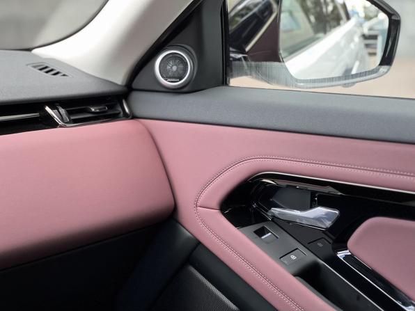 Новый Land Rover Range Rover Evoque II Рестайлинг 2025 года, цена 5 690 000 рублей, внедорожник, Автокод Объявления