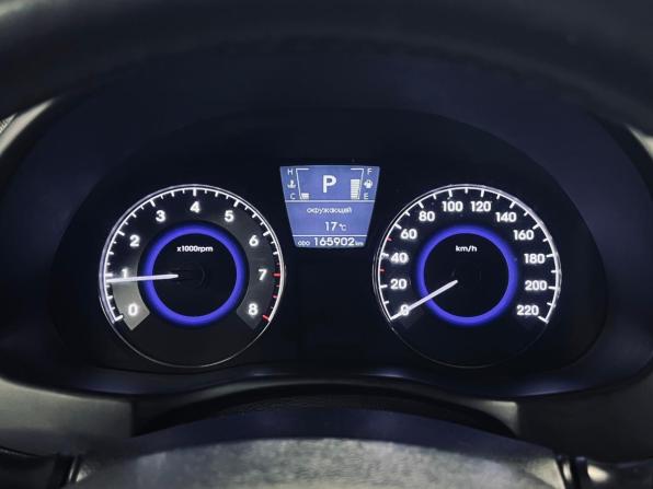 Hyundai Solaris I с пробегом 2013 года, цена 750 000 рублей, 166000 км, седан, Автокод Объявления