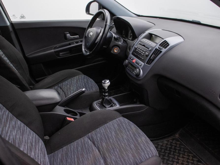 Kia Ceed I Москва  - изображение 9