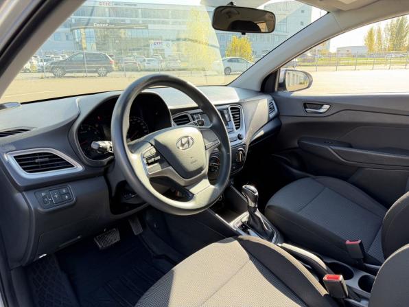 Hyundai Solaris II с пробегом 2019 года, цена 1 350 000 рублей, 87600 км, седан, Автокод Объявления
