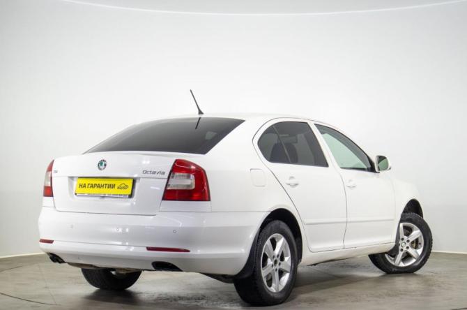 Skoda Octavia II (A5) Рестайлинг с пробегом 2012 года, цена 999 000 рублей, 211000 км, лифтбек, Автокод Объявления