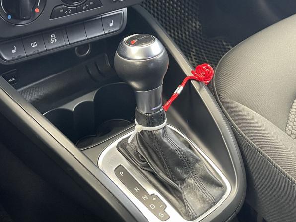Audi A1 I (8X) с пробегом 2013 года, цена 897 000 рублей, 184245 км, хэтчбек, Автокод Объявления
