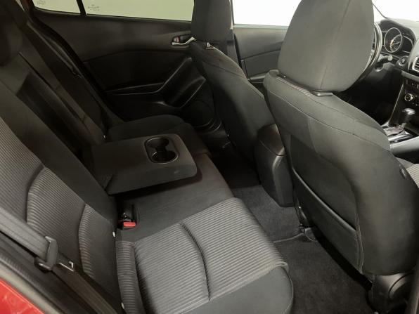 Mazda 3 III (BM) с пробегом 2014 года, цена 1 320 000 рублей, 125359 км, седан, Автокод Объявления