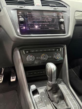 Volkswagen Tiguan II с пробегом 2018 года, цена 2 499 000 рублей, 92244 км, внедорожник, Автокод Объявления