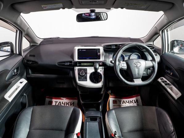 Toyota Wish II Рестайлинг с пробегом 2014 года, цена 1 480 000 рублей, 170000 км, минивэн, Автокод Объявления