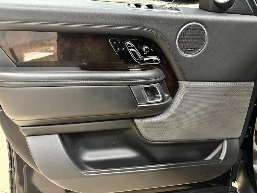 Land Rover Range Rover IV Рестайлинг Набережные Челны  - изображение 12