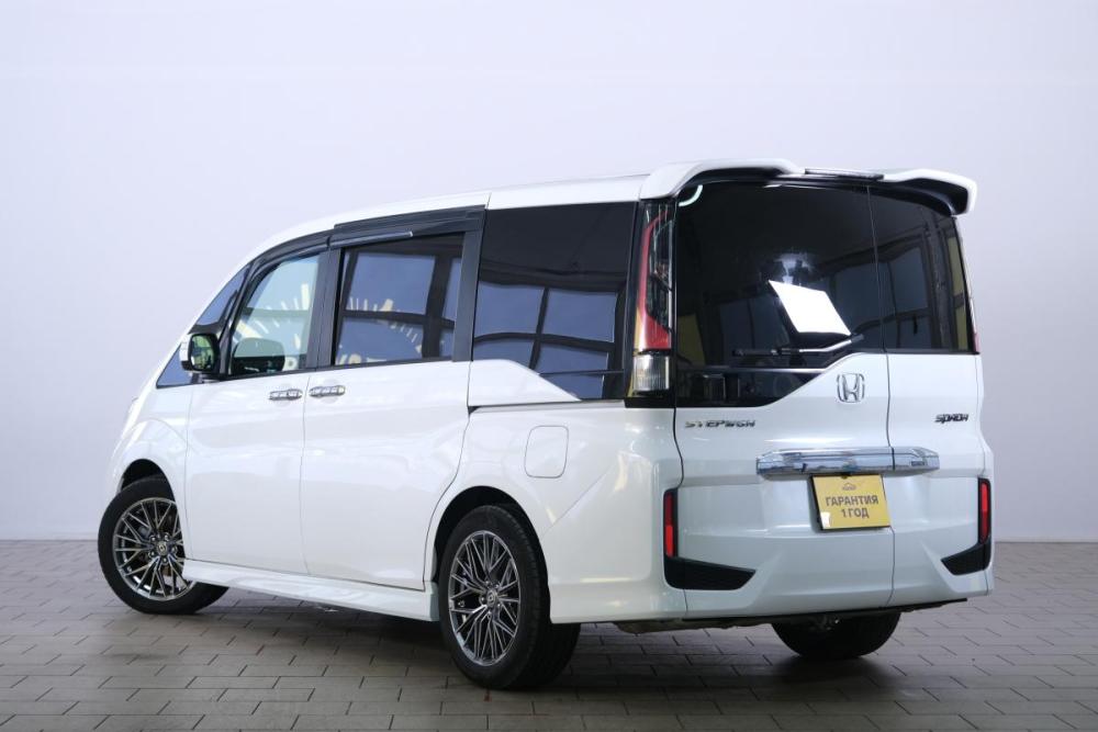 Honda Stepwgn V Омск  - изображение 5