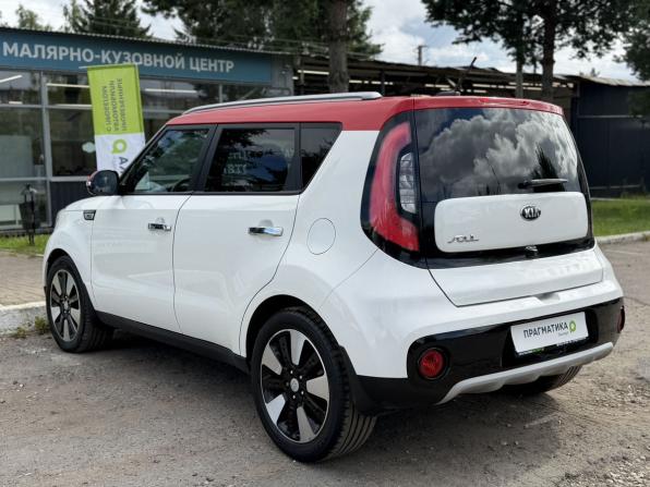 Kia Soul II Рестайлинг с пробегом 2018 года, цена 1 490 000 рублей, 55000 км, хэтчбек, Автокод Объявления