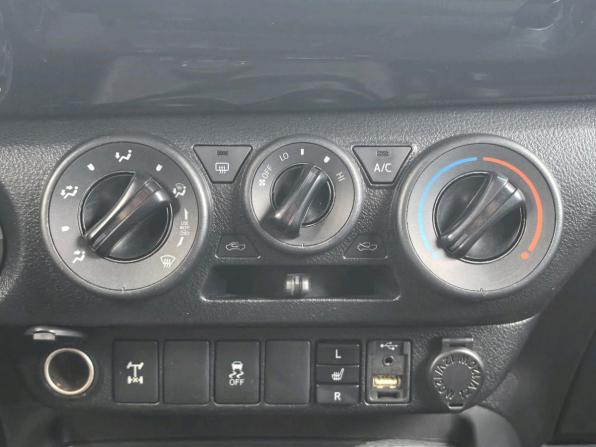 Toyota Hilux VIII с пробегом 2015 года, цена 2 879 000 рублей, 206000 км, offers.body_type.unknown, Автокод Объявления