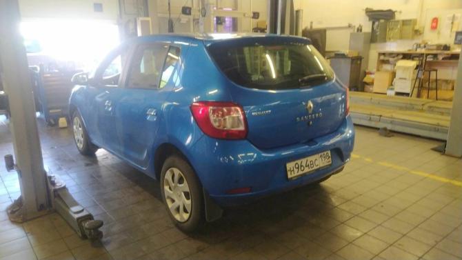 Renault Sandero II с пробегом 2015 года, цена 690 000 рублей, 137219 км, хэтчбек, Автокод Объявления