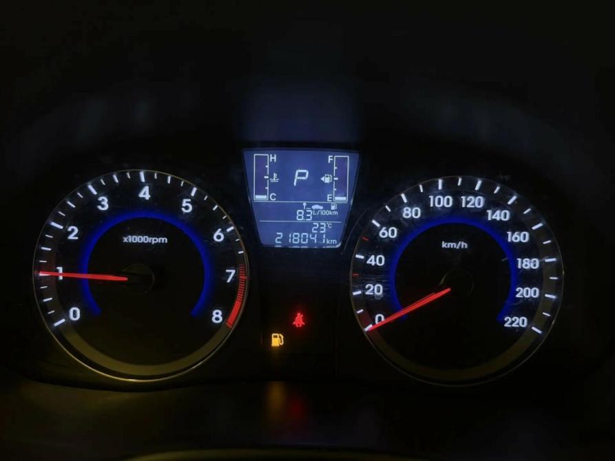 Hyundai Solaris I Рестайлинг Подольск  - изображение 19