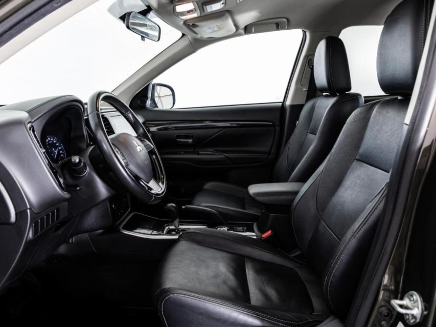 Mitsubishi Outlander III Рестайлинг 2 Санкт-Петербург  - изображение 20