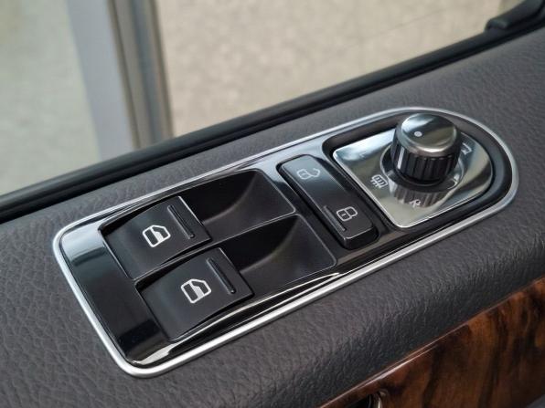 Volkswagen Multivan T5 Рестайлинг с пробегом 2012 года, цена 1 717 000 рублей, 421549 км, минивэн, Автокод Объявления