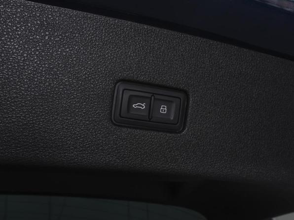 Audi Q8 I (4M) с пробегом 2020 года, цена 6 899 000 рублей, 99484 км, внедорожник, Автокод Объявления