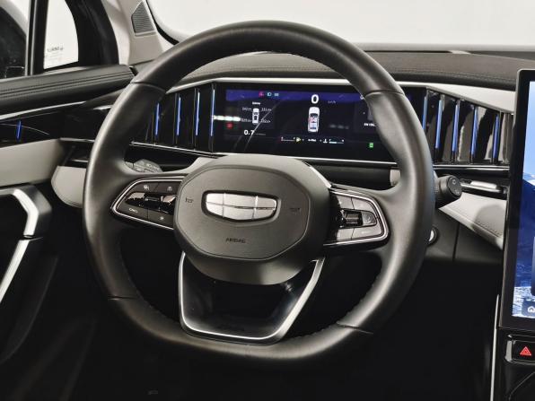 Geely Atlas II с пробегом 2024 года, цена 2 825 000 рублей, 23765 км, внедорожник, Автокод Объявления