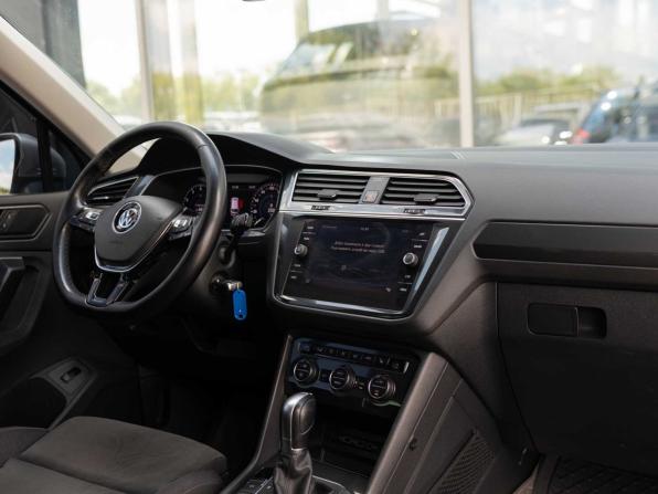 Volkswagen Tiguan II с пробегом 2018 года, цена 2 310 000 рублей, 201571 км, внедорожник, Автокод Объявления