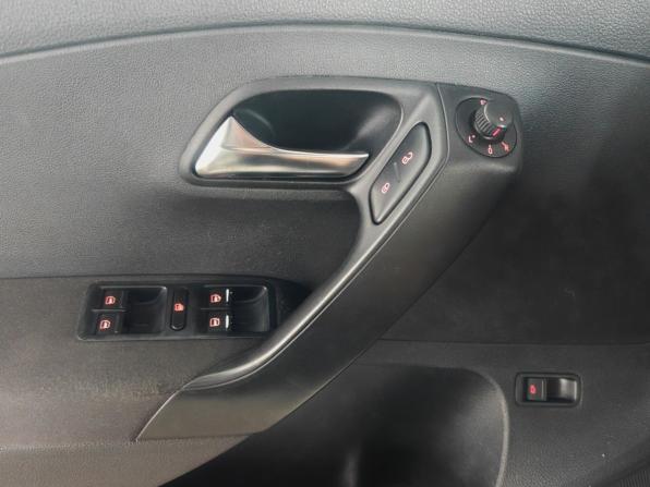 Volkswagen Polo V с пробегом 2012 года, цена 555 000 рублей, 333630 км, седан, Автокод Объявления