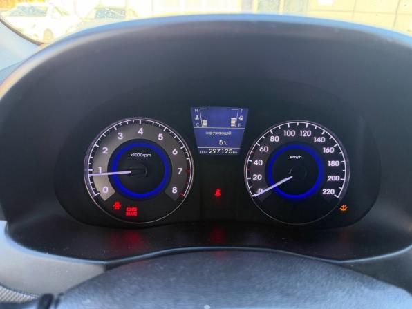 Hyundai Solaris I с пробегом 2013 года, цена 668 000 рублей, 227000 км, седан, Автокод Объявления