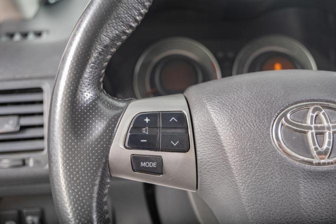 Toyota Corolla X (E140 E150) Рестайлинг с пробегом 2011 года, цена 1 289 000 рублей, 250000 км, седан, Автокод Объявления